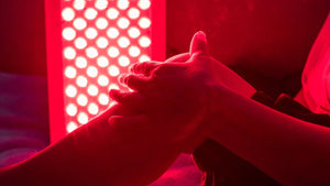 ¿Cómo funciona la terapia con luz roja?